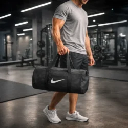 Classic Lightweight Polyester Duffle Gym Bag (Black) - Image 6